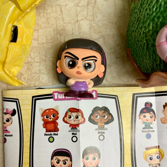 Disney doorables series 8 - Picture 4 of 4